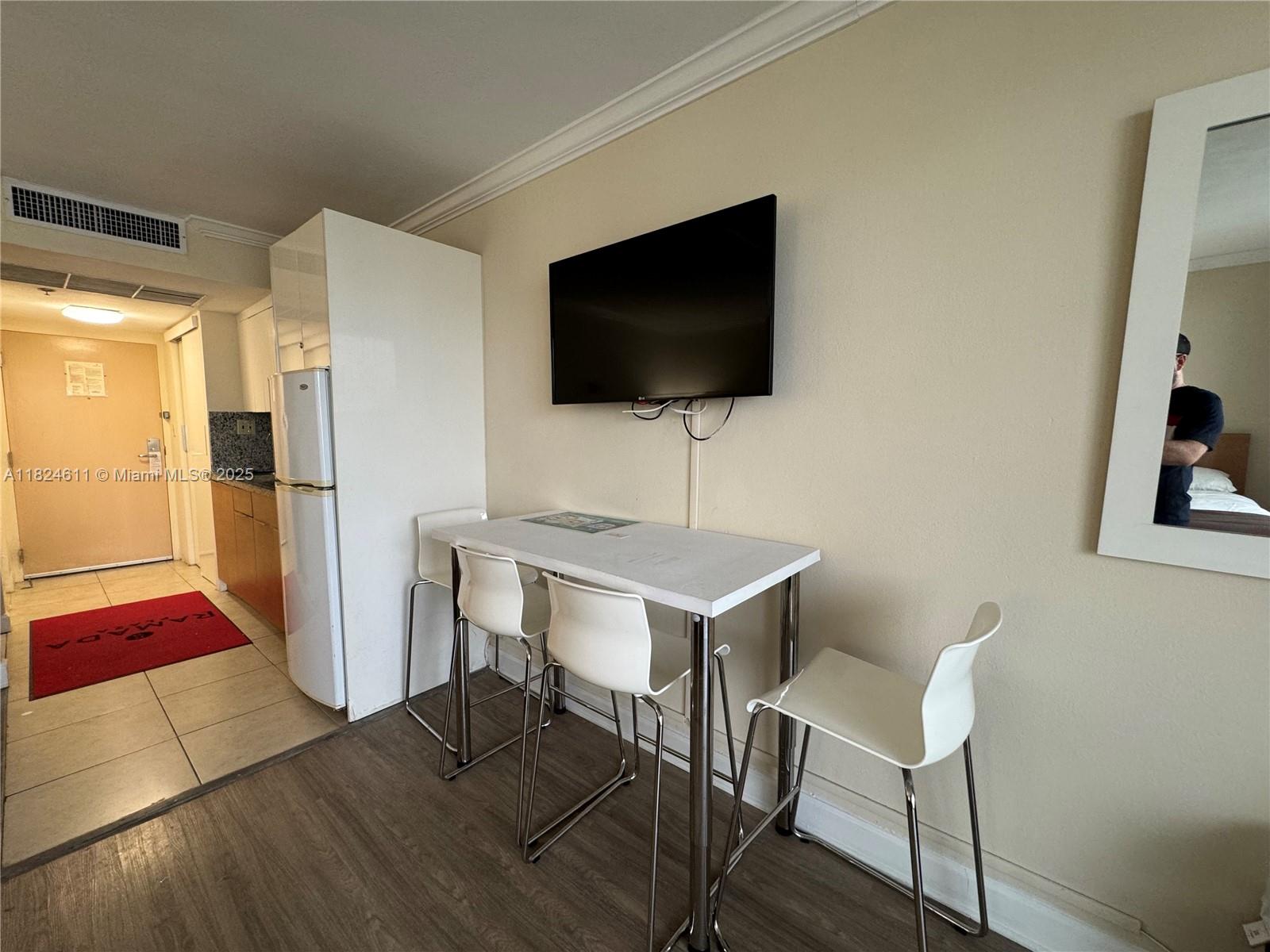 THE AVENTURA BEACH CLUB C - Residential