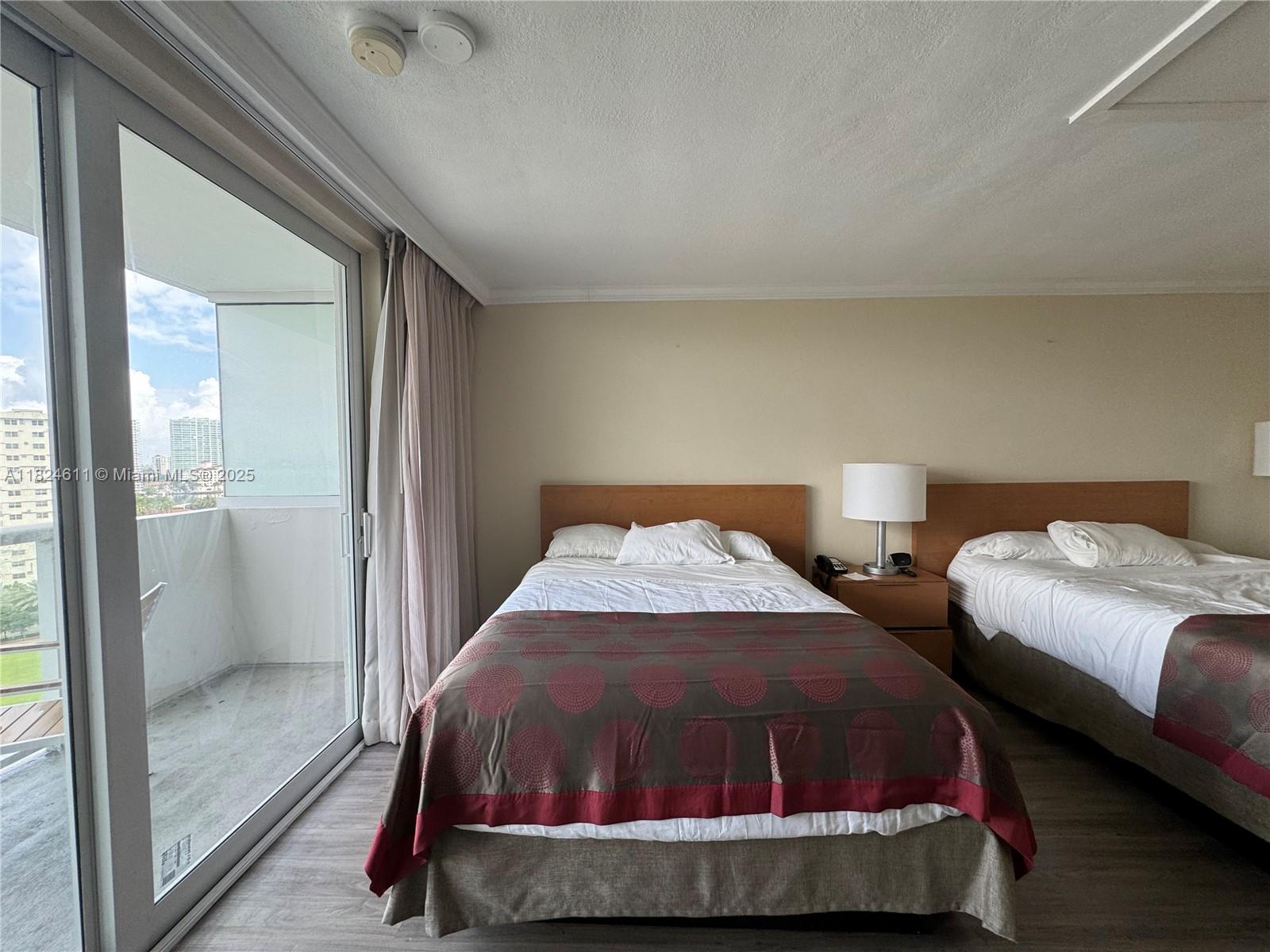 THE AVENTURA BEACH CLUB C - Residential