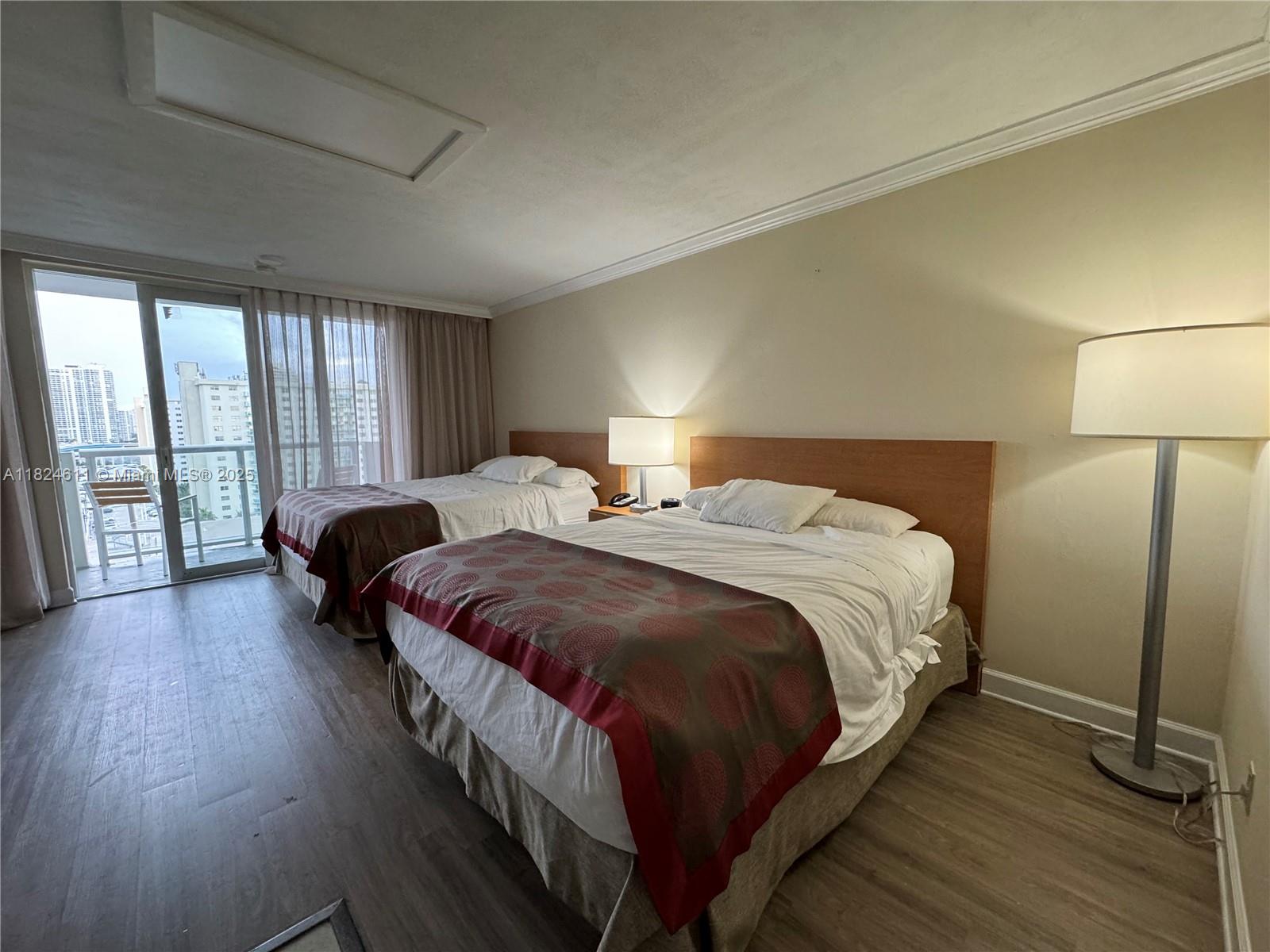 THE AVENTURA BEACH CLUB C - Residential