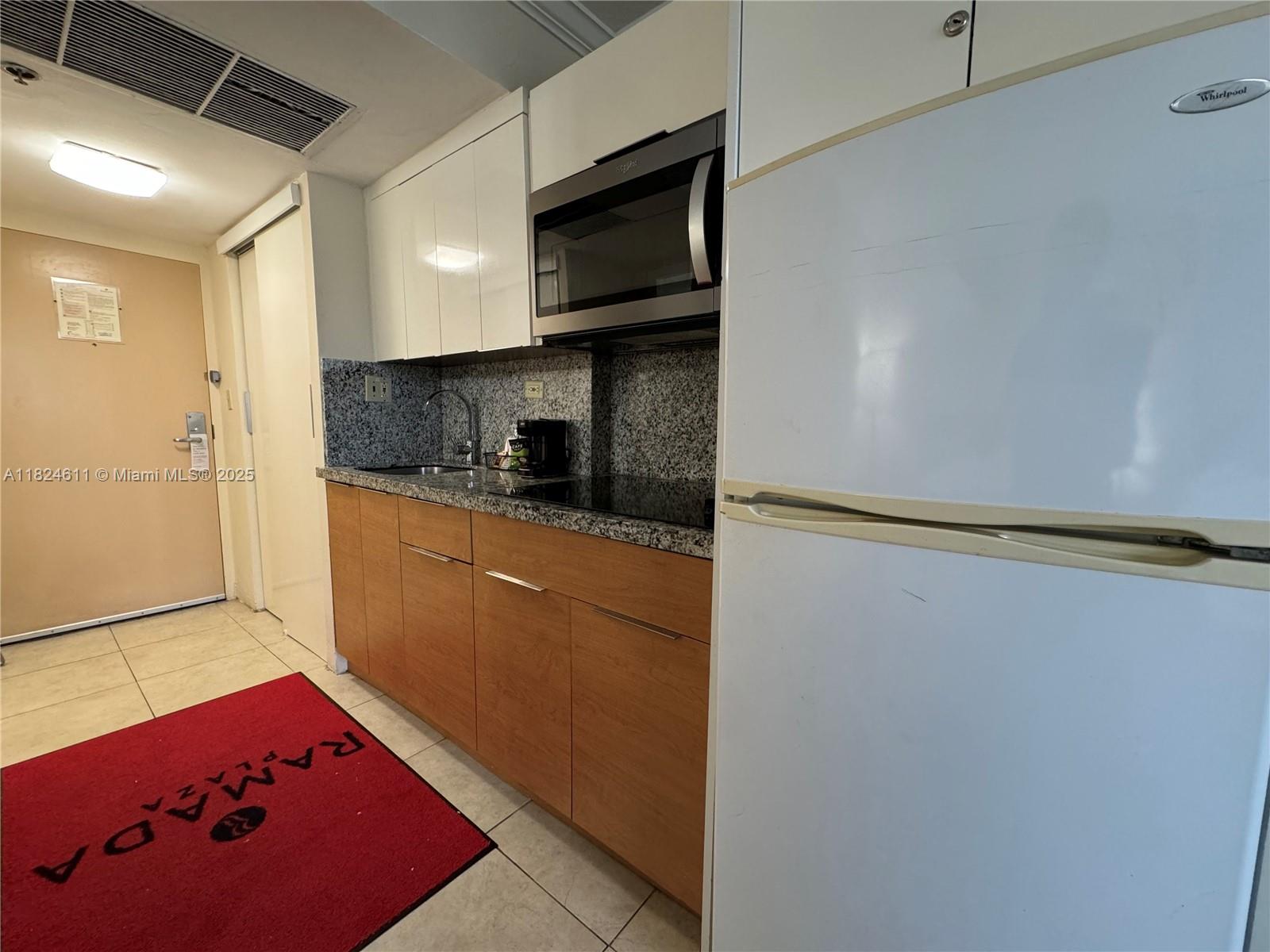 THE AVENTURA BEACH CLUB C - Residential