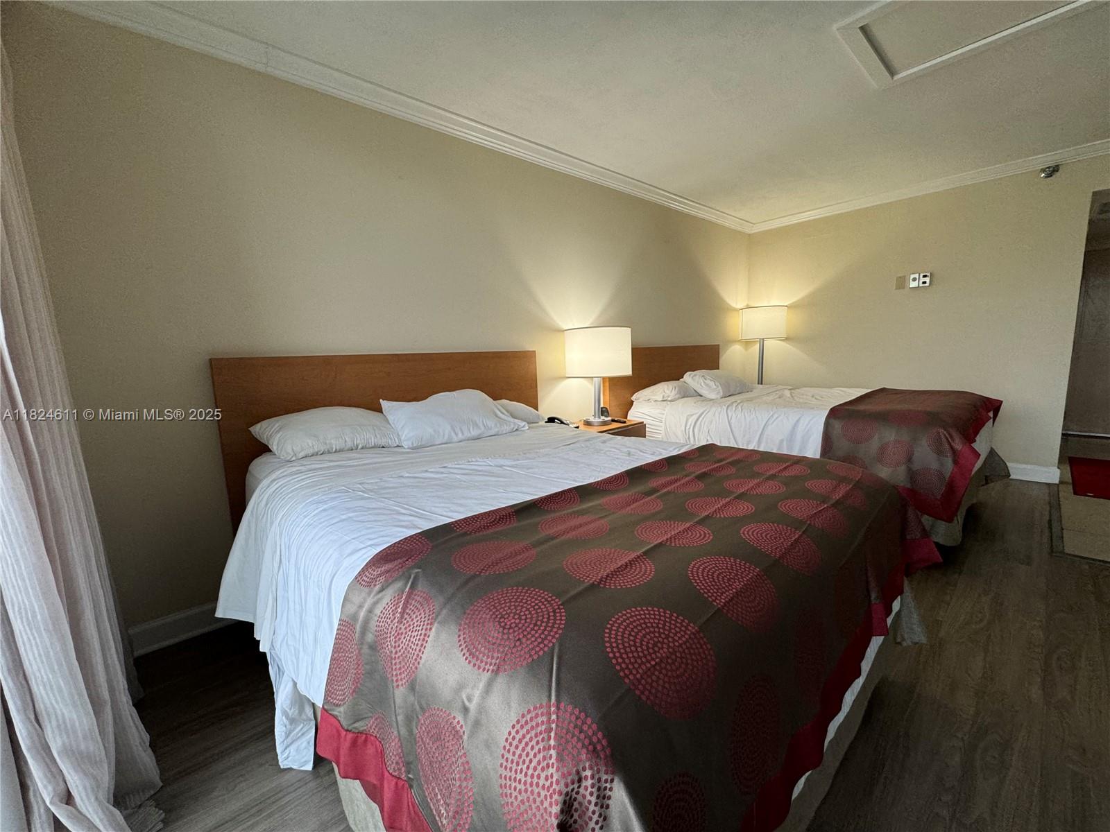 THE AVENTURA BEACH CLUB C - Residential