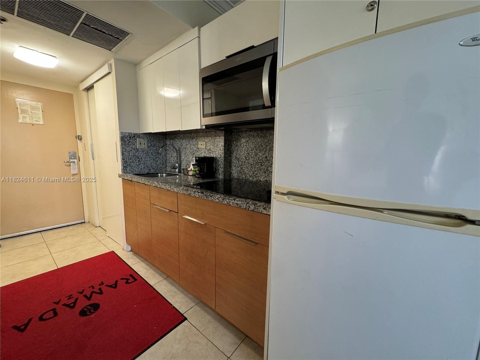 THE AVENTURA BEACH CLUB C - Residential