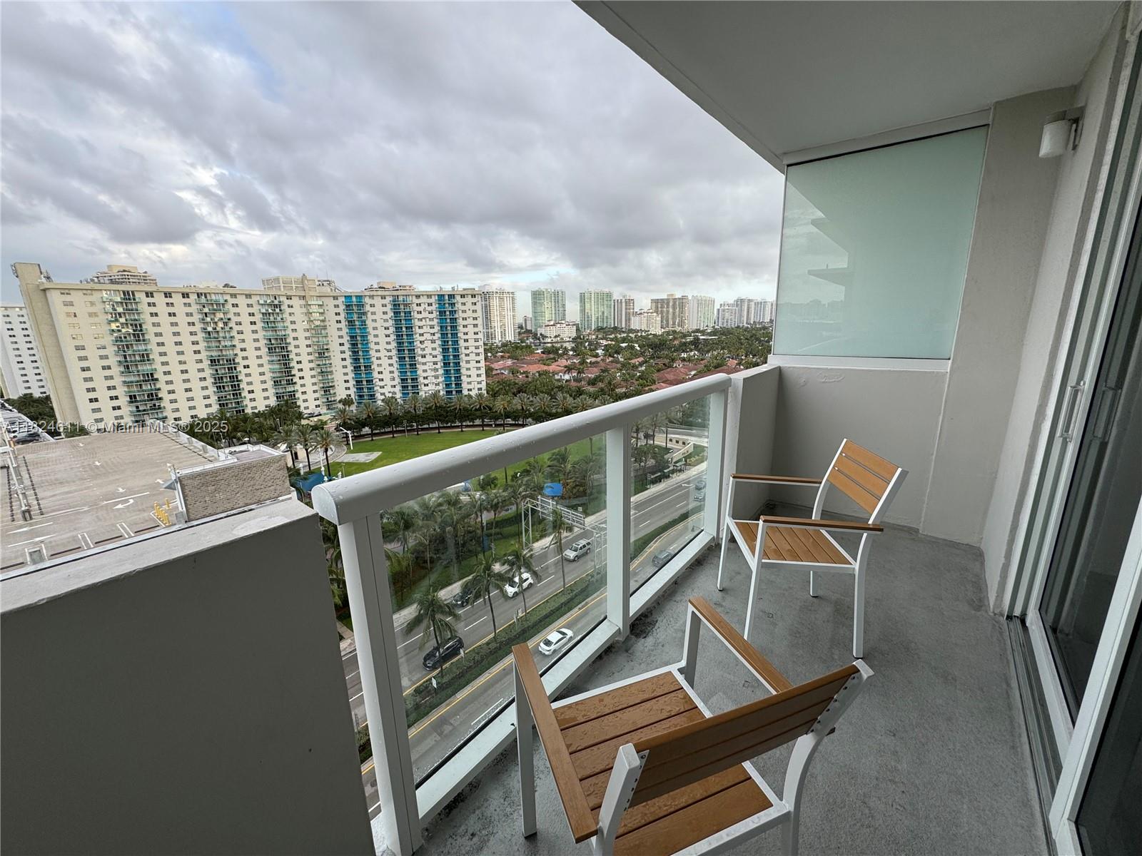 19201 Collins Ave 1137, Sunny Isles Beach, FL, 33160/$150,000 1 19201 Collins Ave 1137