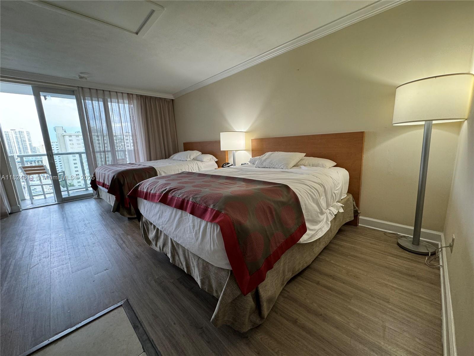 THE AVENTURA BEACH CLUB C - Residential