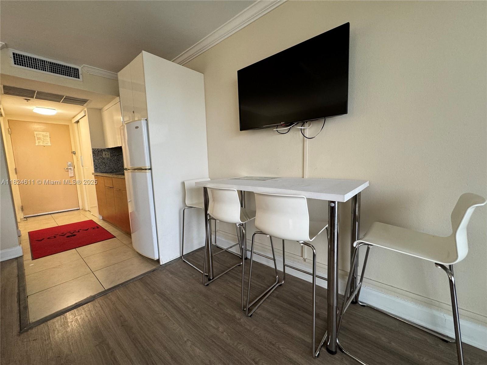 THE AVENTURA BEACH CLUB C - Residential