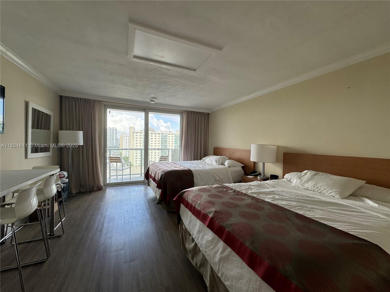 THE AVENTURA BEACH CLUB C - Residential