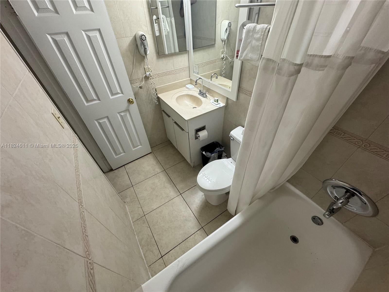 THE AVENTURA BEACH CLUB C - Residential