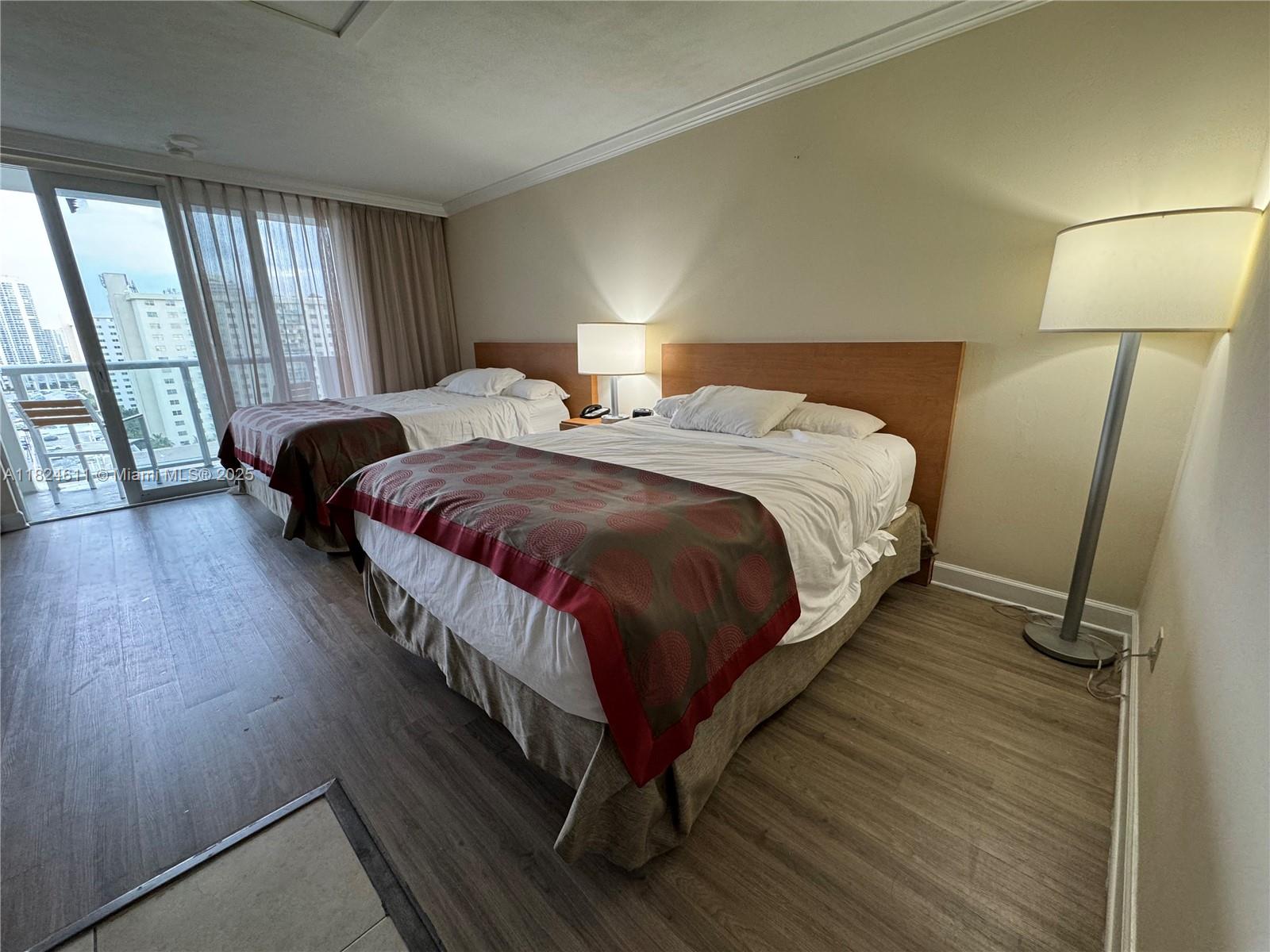 THE AVENTURA BEACH CLUB C - Residential