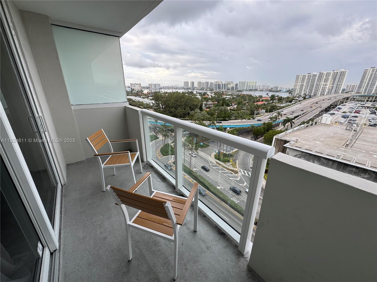 19201 Collins Ave 1137, Sunny Isles Beach, Miami-Dade County, Florida - 1 Bathrooms - 