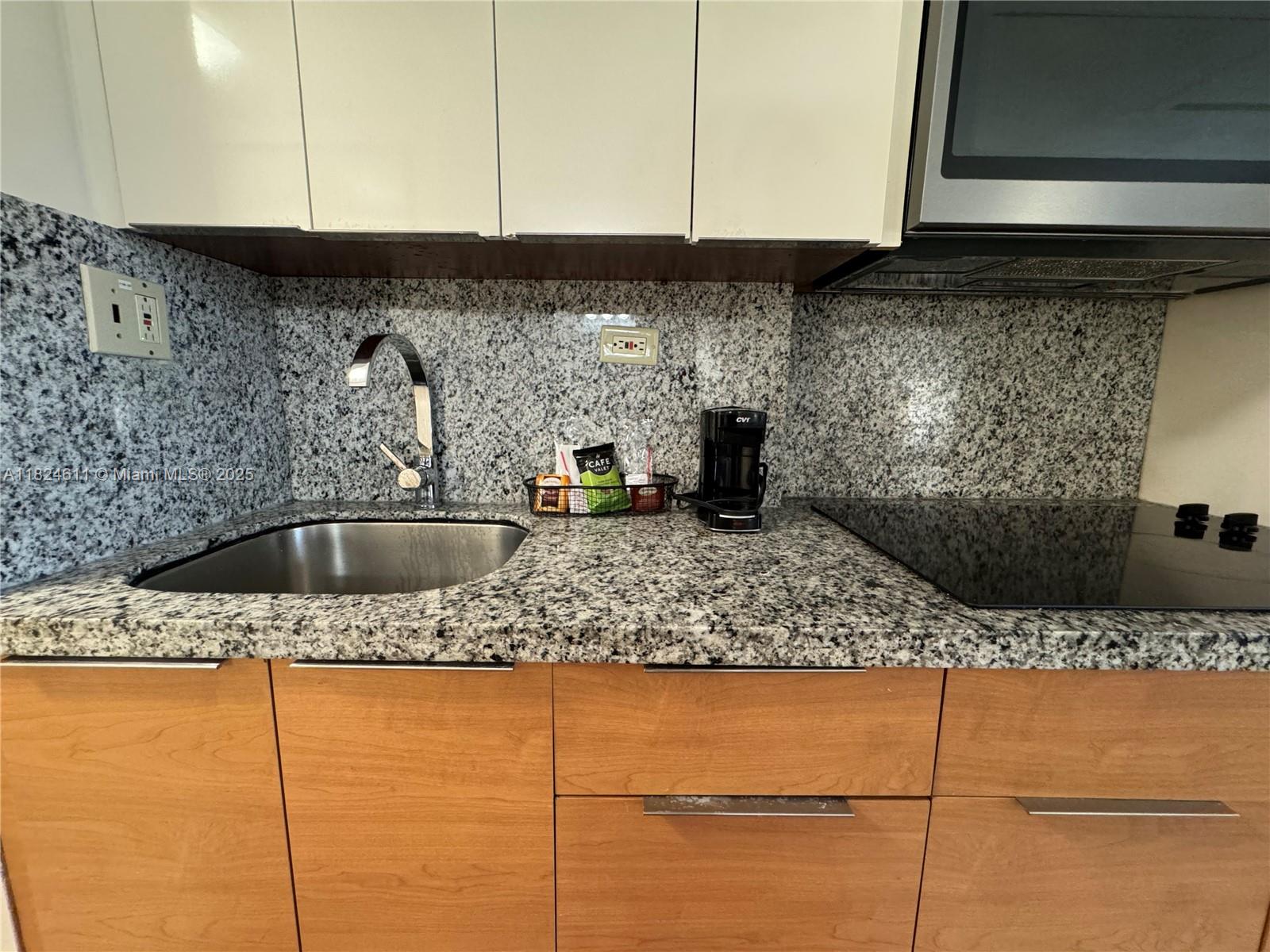 THE AVENTURA BEACH CLUB C - Residential