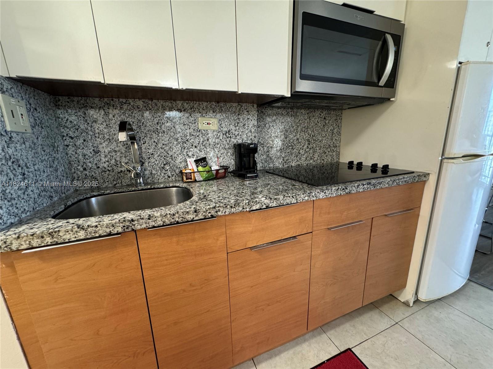 THE AVENTURA BEACH CLUB C - Residential