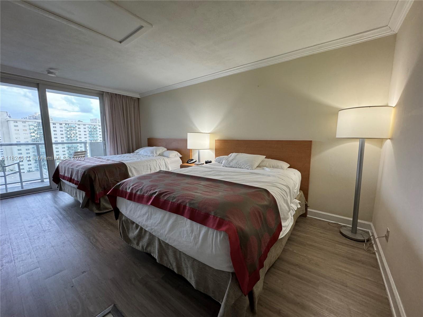 THE AVENTURA BEACH CLUB C - Residential