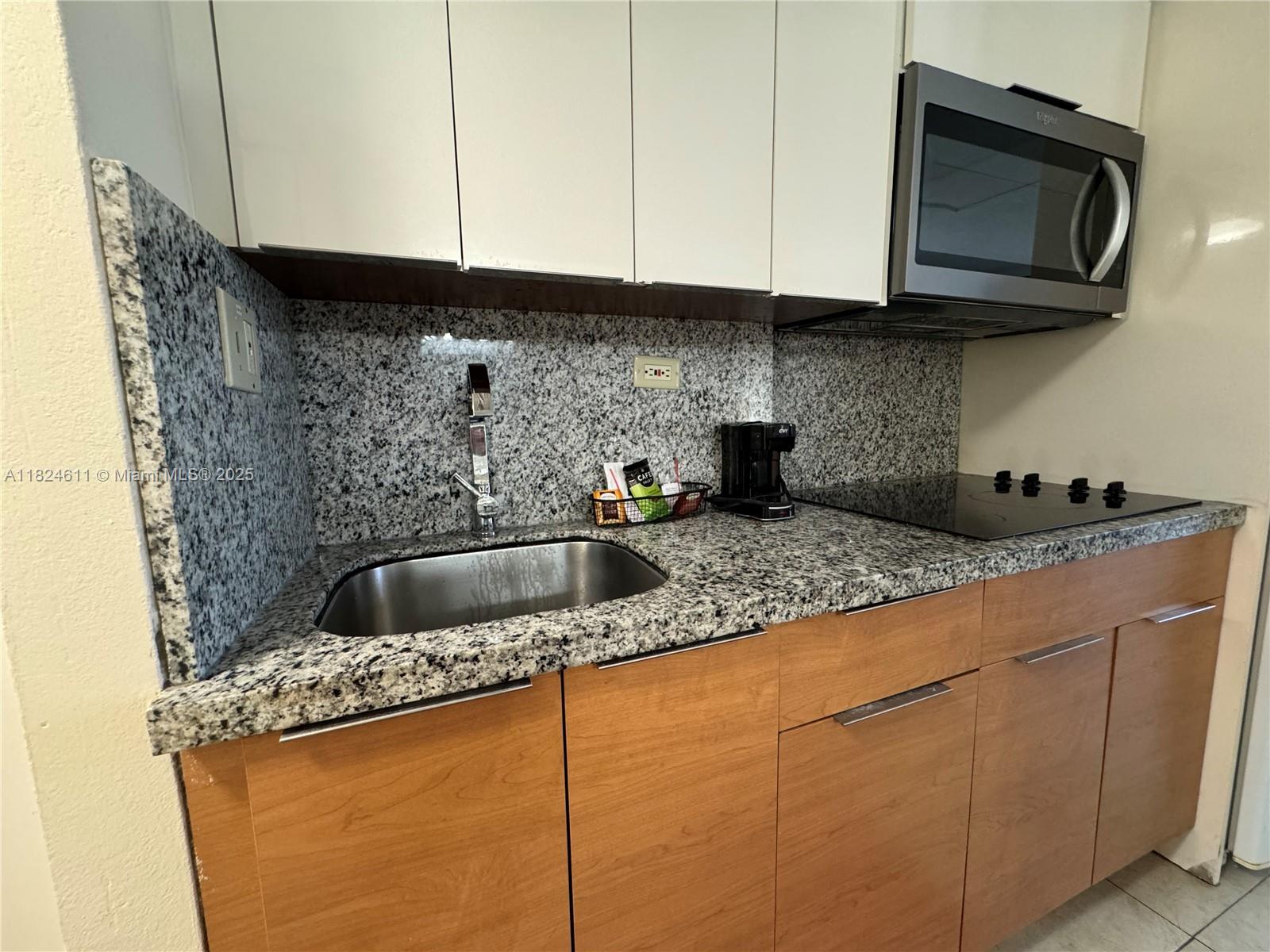 THE AVENTURA BEACH CLUB C - Residential