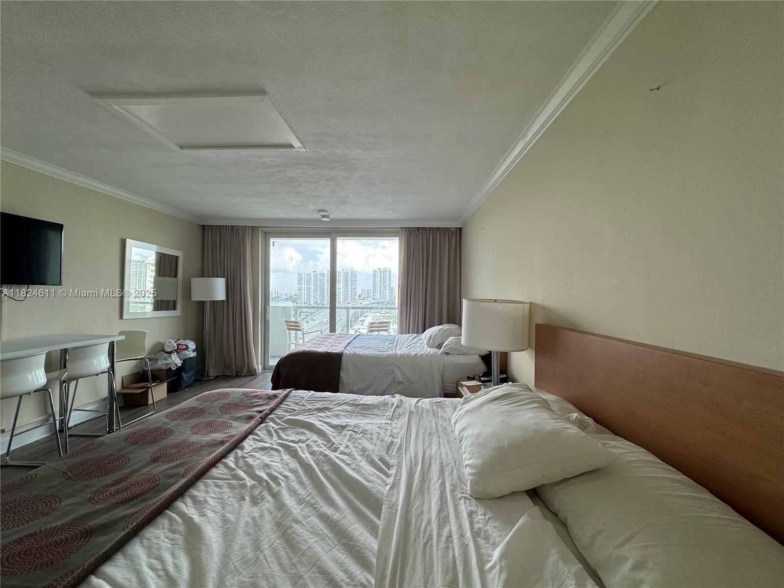 THE AVENTURA BEACH CLUB C - Residential