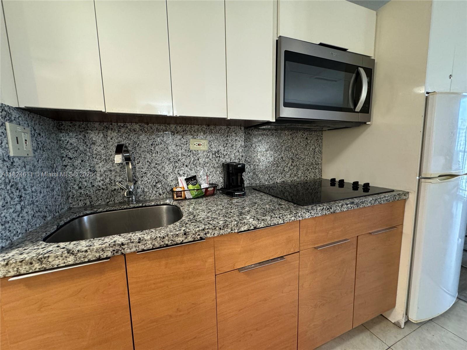 THE AVENTURA BEACH CLUB C - Residential