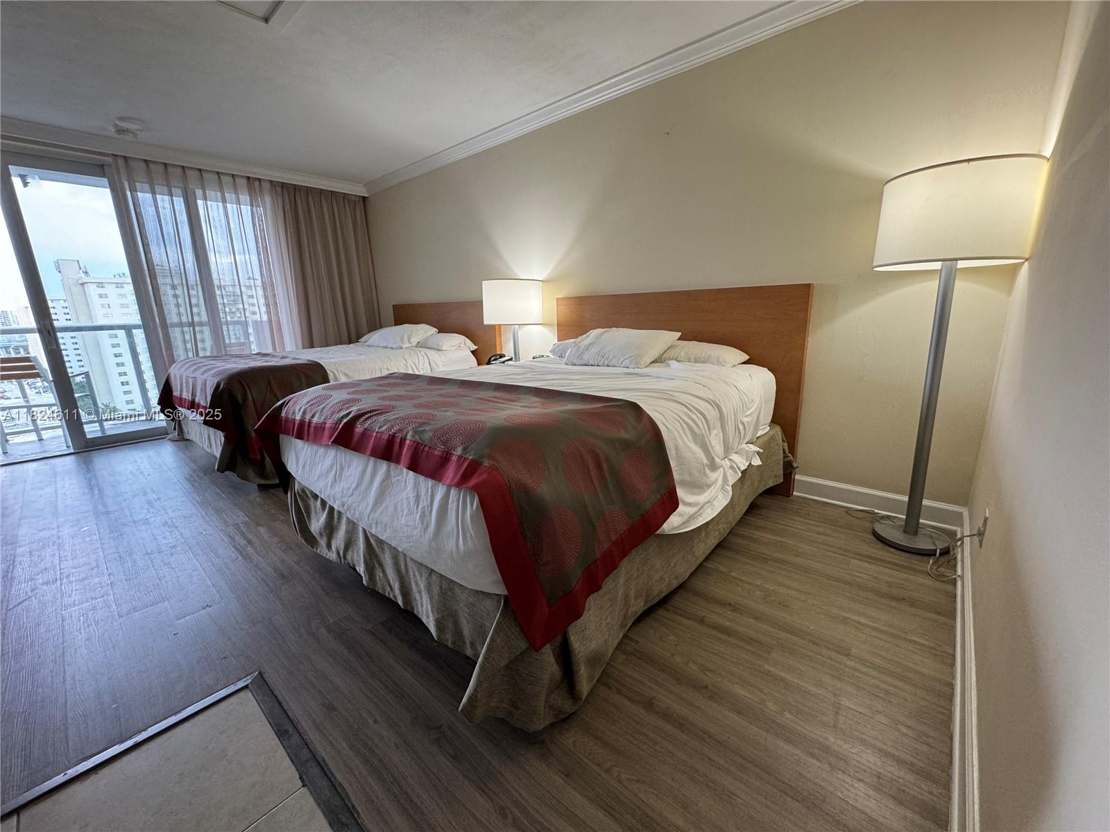 THE AVENTURA BEACH CLUB C - Residential