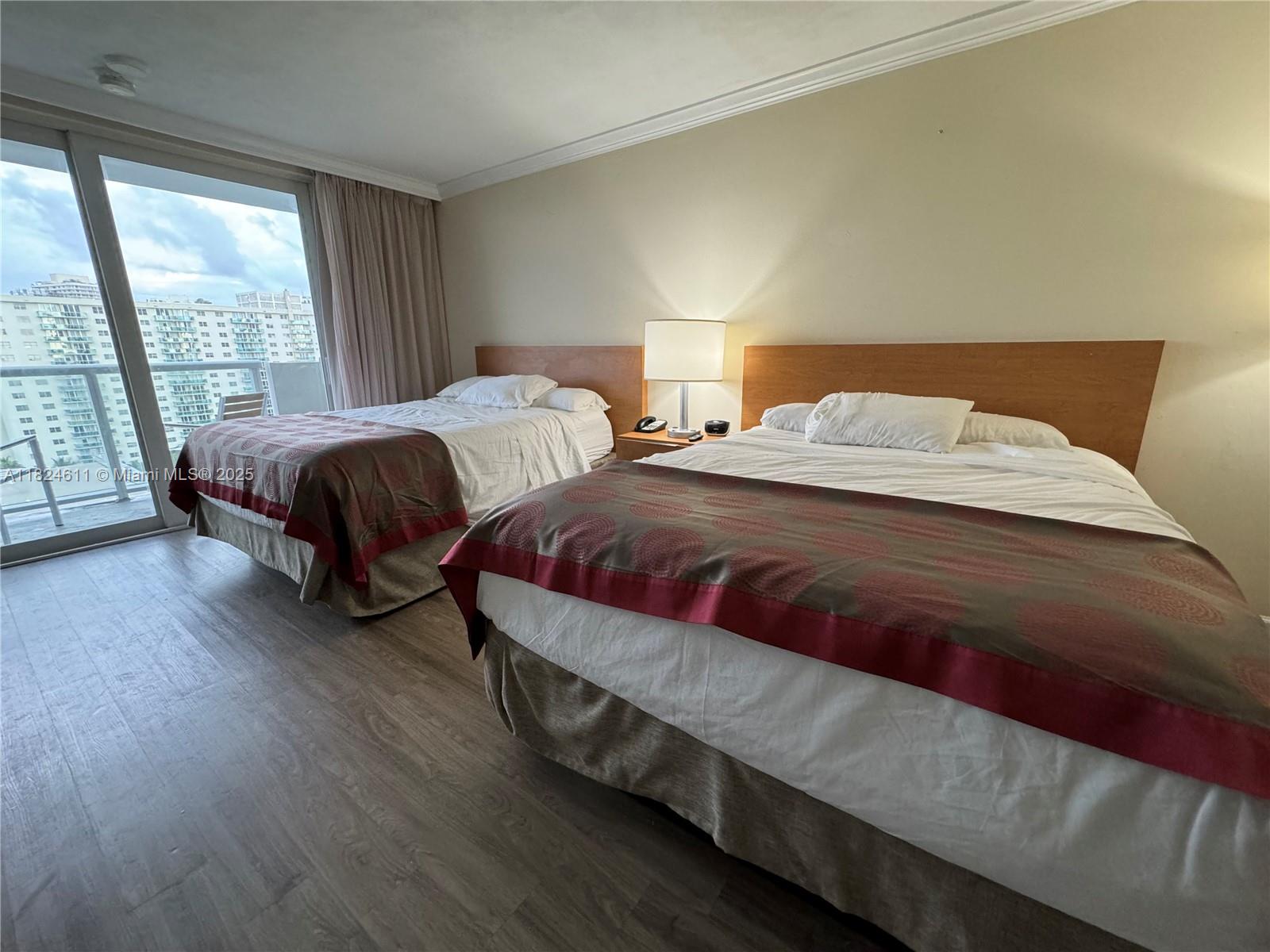 THE AVENTURA BEACH CLUB C - Residential