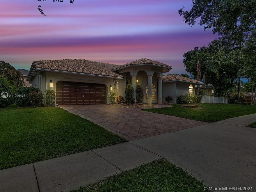 WOW! Take a peek at this incredible 4 bedrooms, 3 full bath home with screened-in heated pool and fenced in back yard with plenty of room for pets and kids to safely run around in.  From the moment you enter through the custom glass double door entryway, you are greeted by vaulted and soaring ceilings in this wide open triple split floor plan with a glorious view to the outside resort style pool through your ceiling to floor glass sliders. Explore every inch of this marvelous home using the incredible 3D Virtual Tour and all of the stunning HD photos that include aerial photos of the entire community and amenities that will bring this home to life as you imagine all of the memories you will be making with your friends and family in your new home. Link below