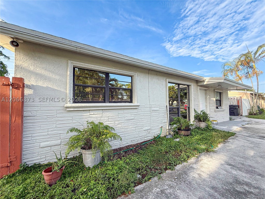 Photo of 7110 Custer St #1, Hollywood, FL 33024 (MLS # A12066873)