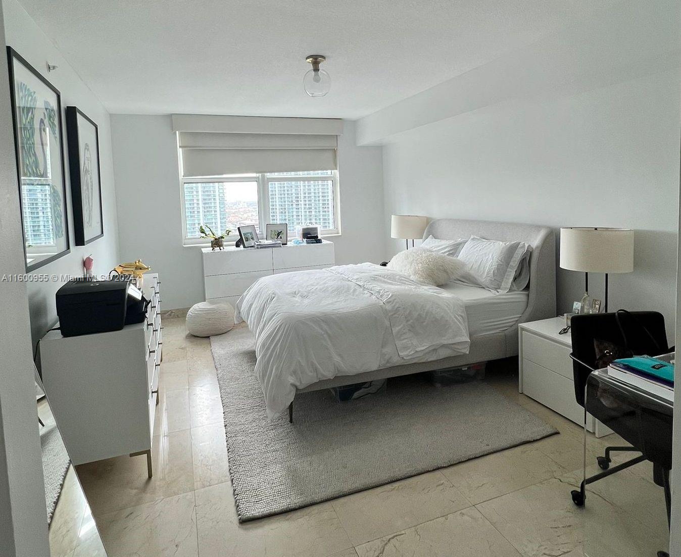 BRICKELL ON THE RIVER N T - Residential