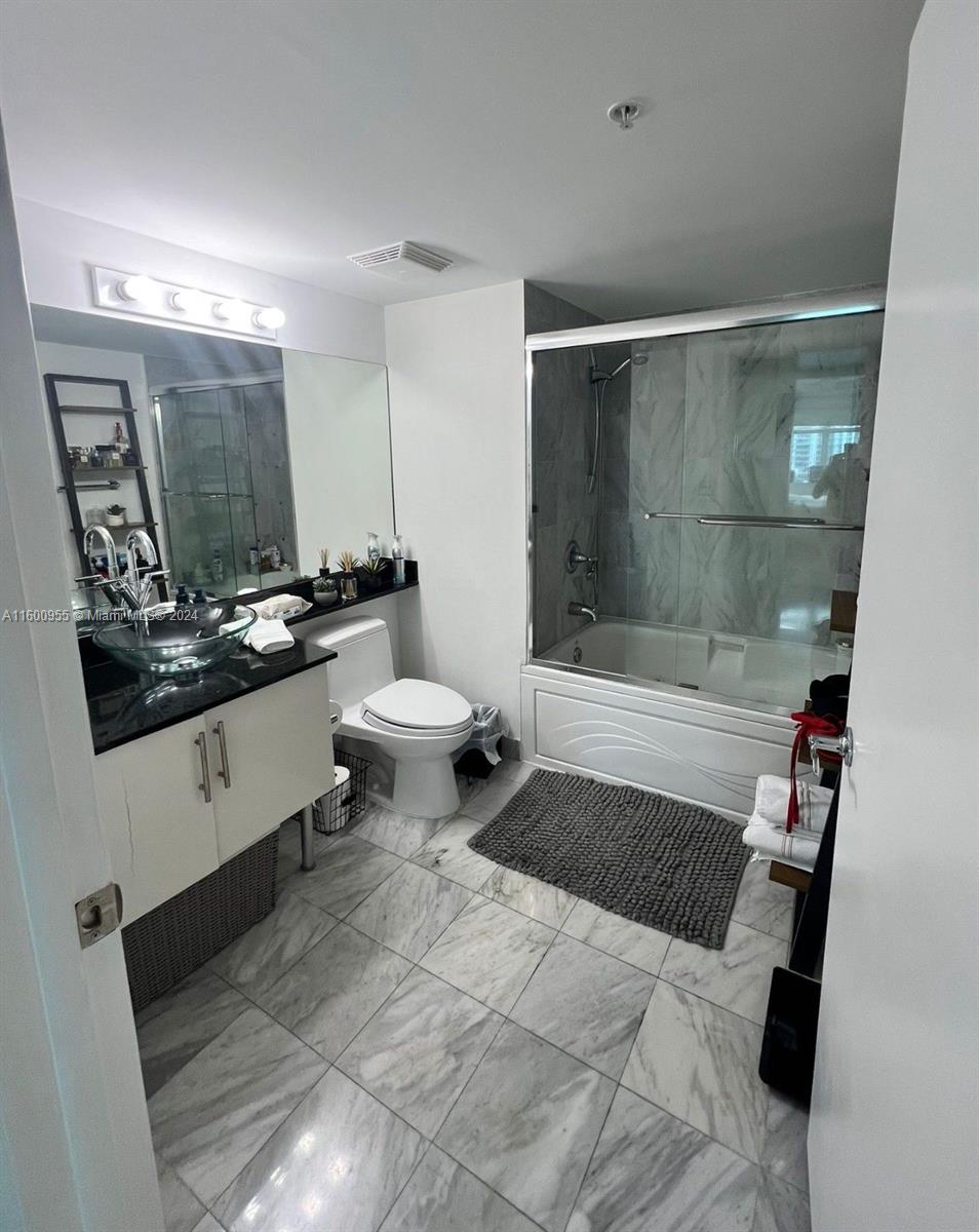 31 SE 5th St 2809