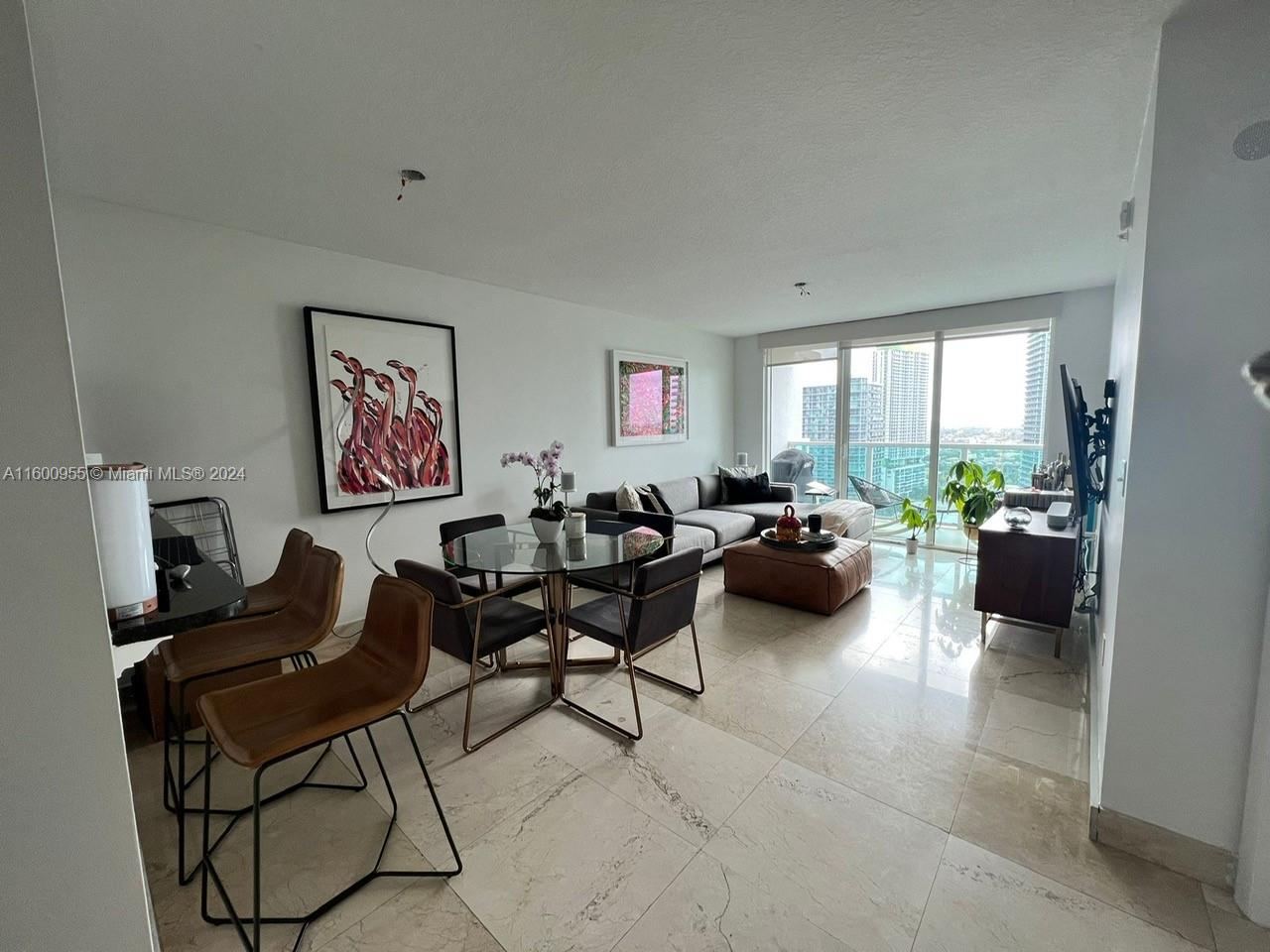 31 SE 5th St 2809