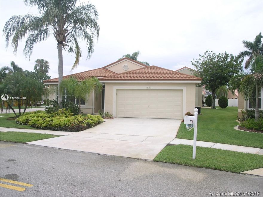 Spectacular 3 bed, 2 baths & 2 car garage single family home for rent in Coconut Sound - Silver Lakes community. Title & Wood floor, huge kitchen and family room. House located close to excellent Schools. Great community Pool just 1 block from the house.