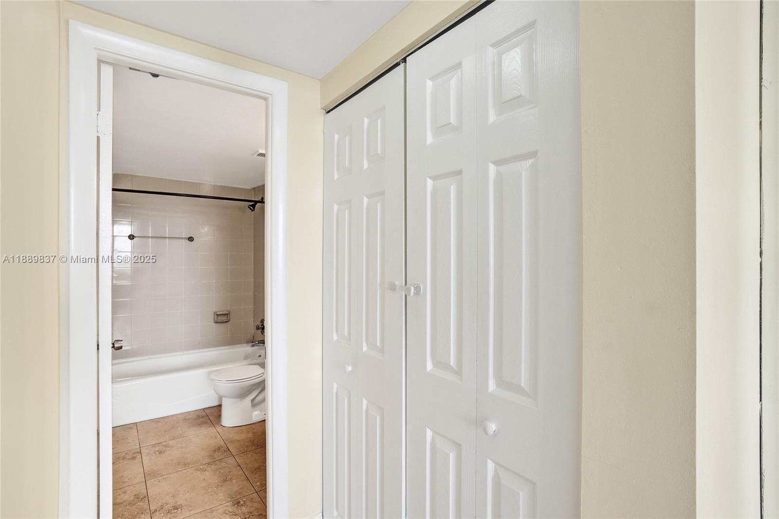 GREENWICH PH I CONDO - Residential