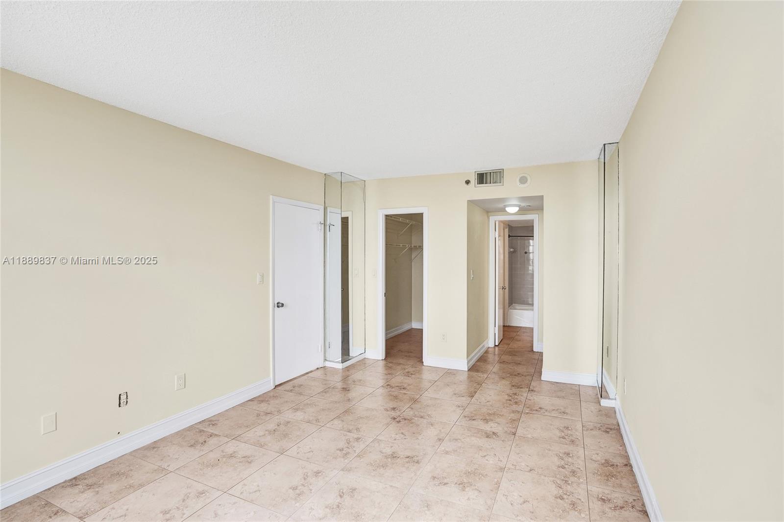 GREENWICH PH I CONDO - Residential