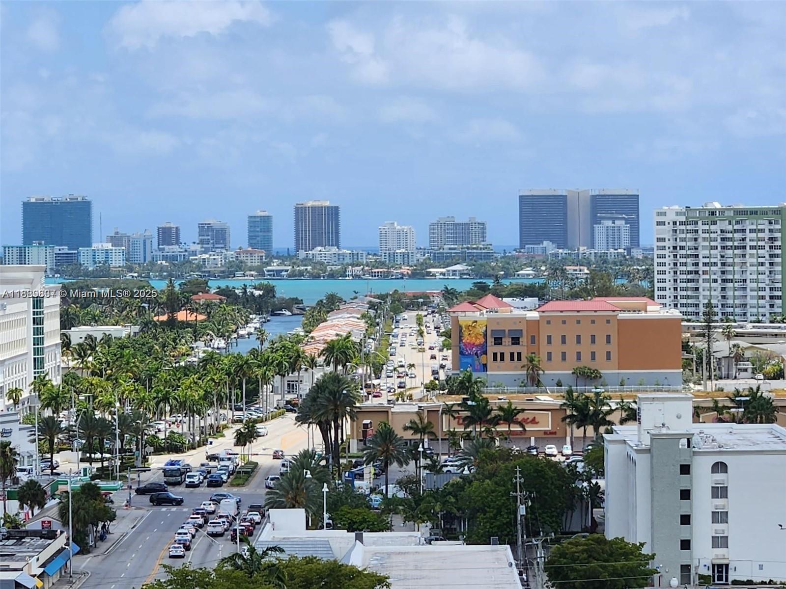 GREENWICH PH I CONDO - Residential