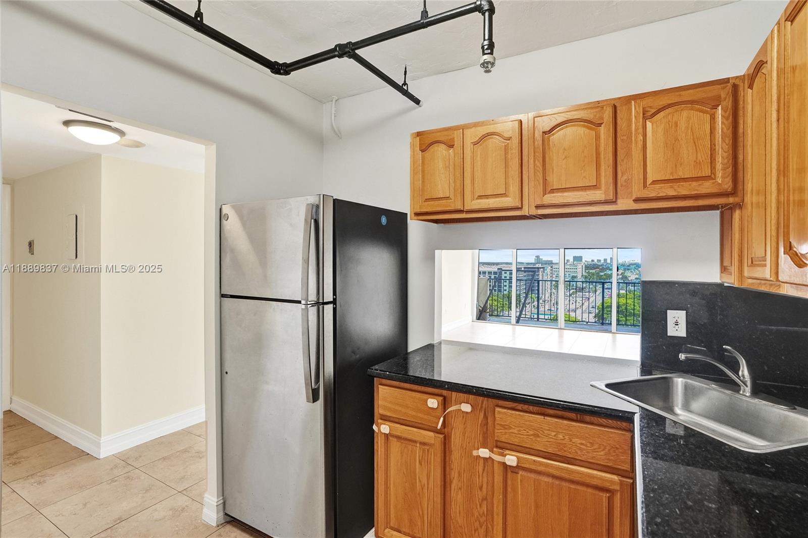 GREENWICH PH I CONDO - Residential