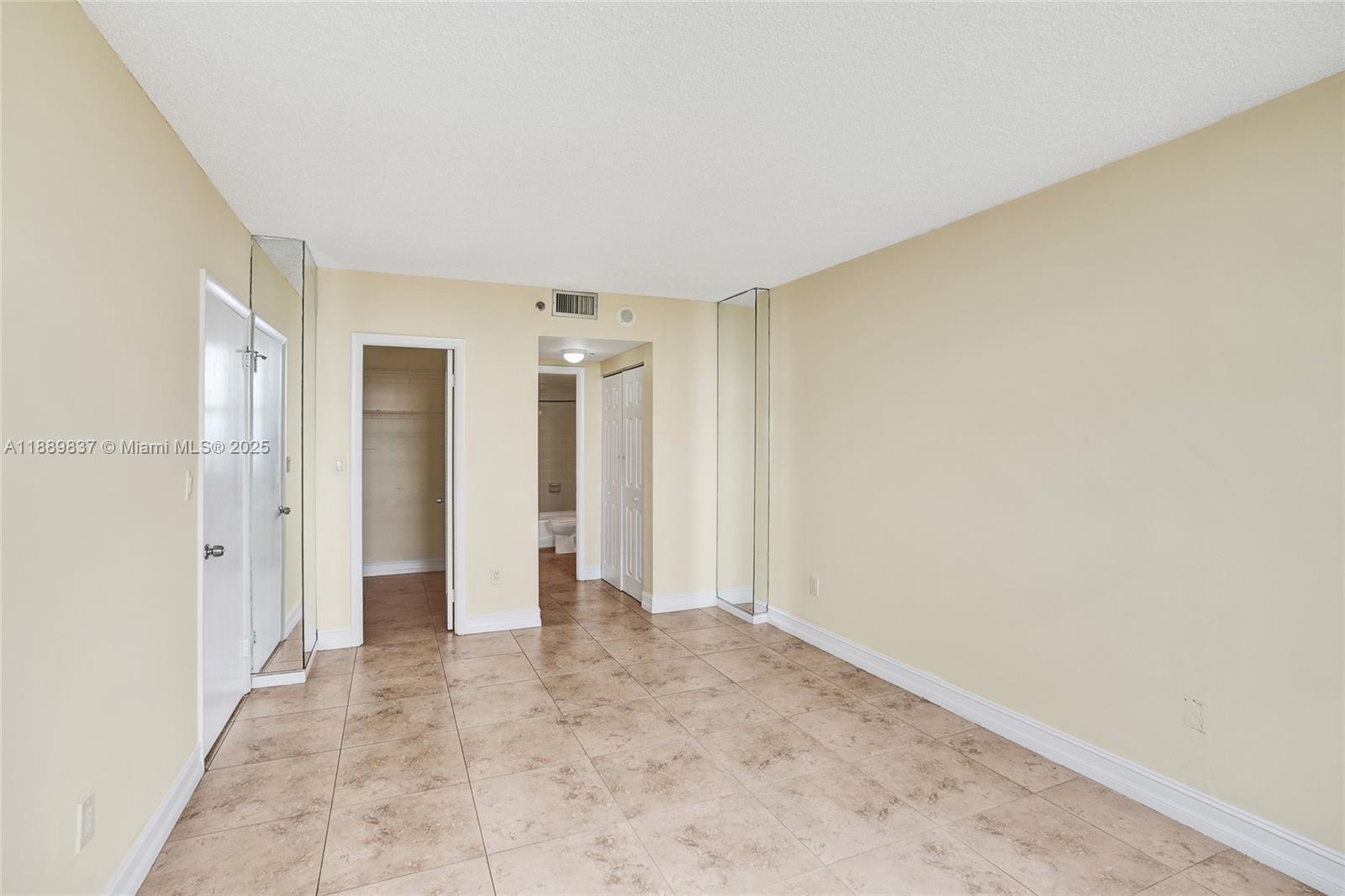 GREENWICH PH I CONDO - Residential