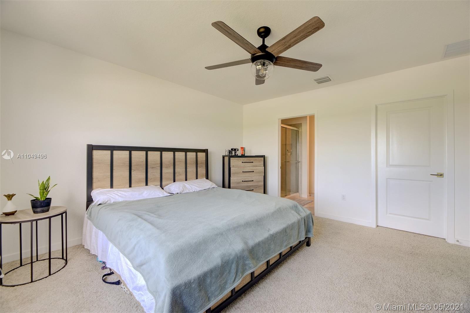 ROYAL HOMES WEST - Residential