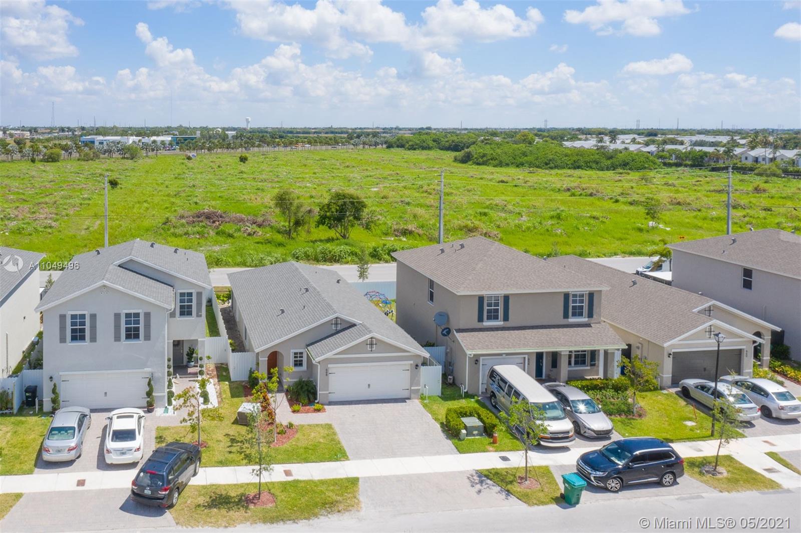 ROYAL HOMES WEST - Residential