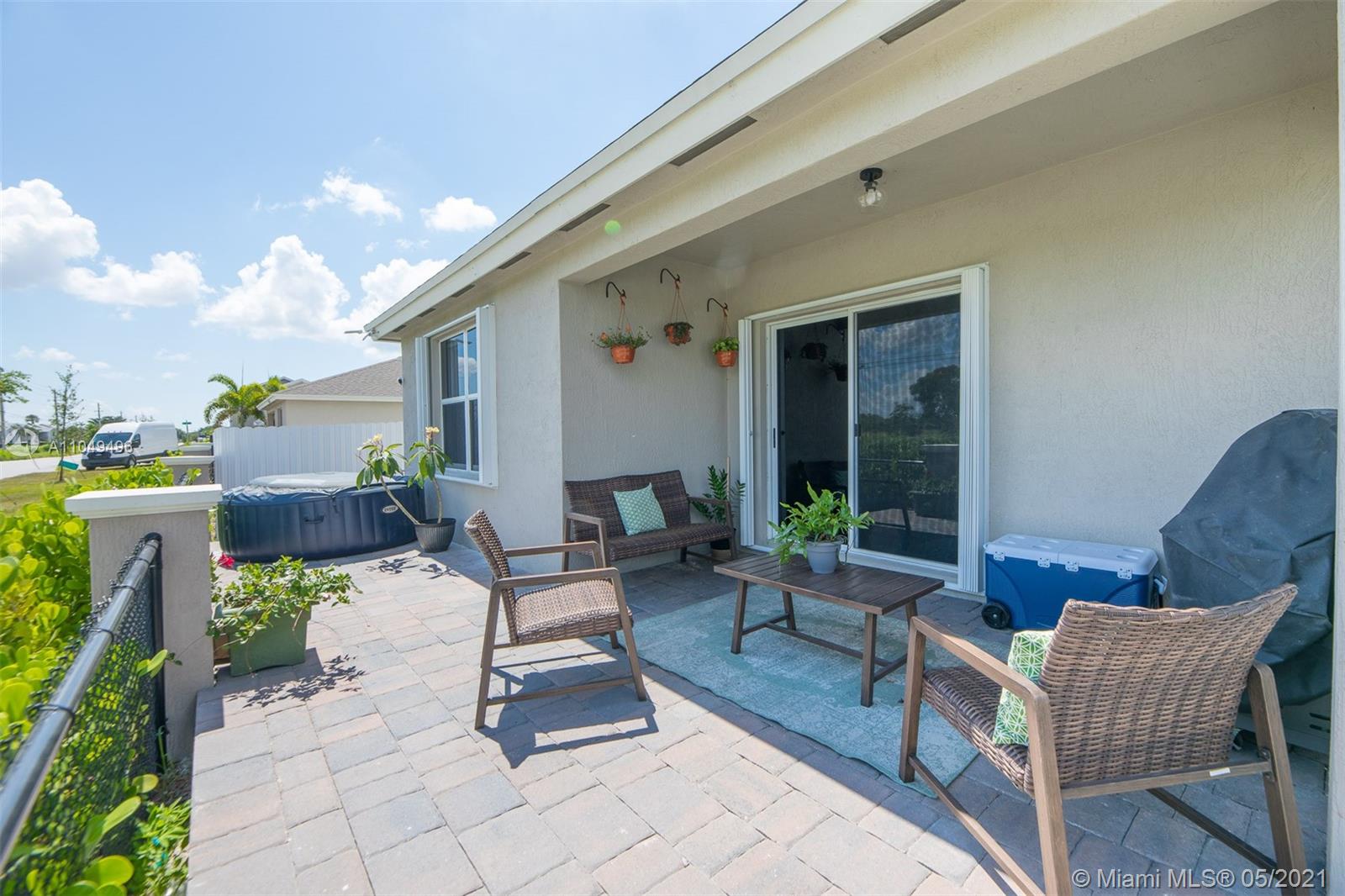 ROYAL HOMES WEST - Residential