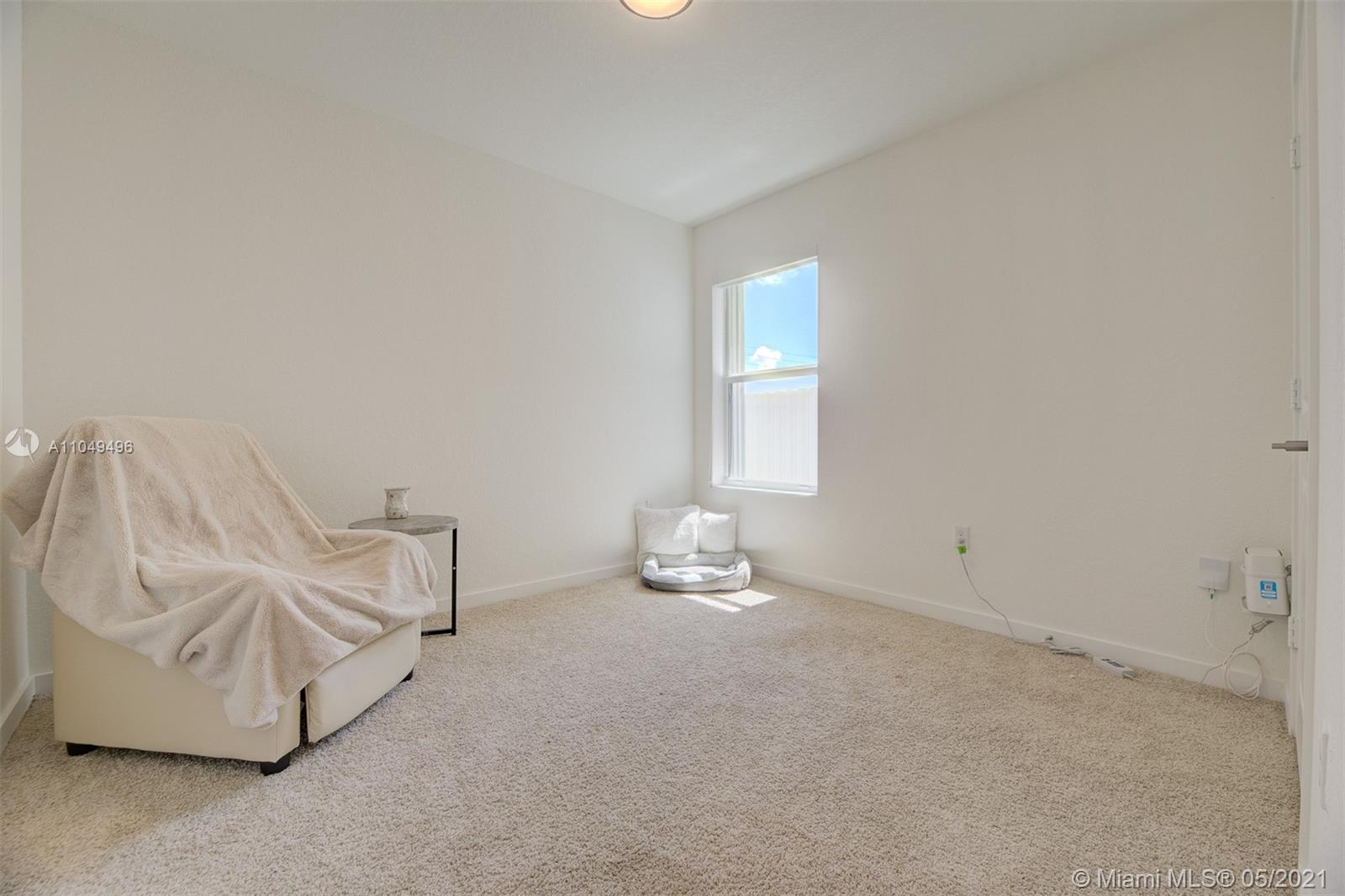 ROYAL HOMES WEST - Residential