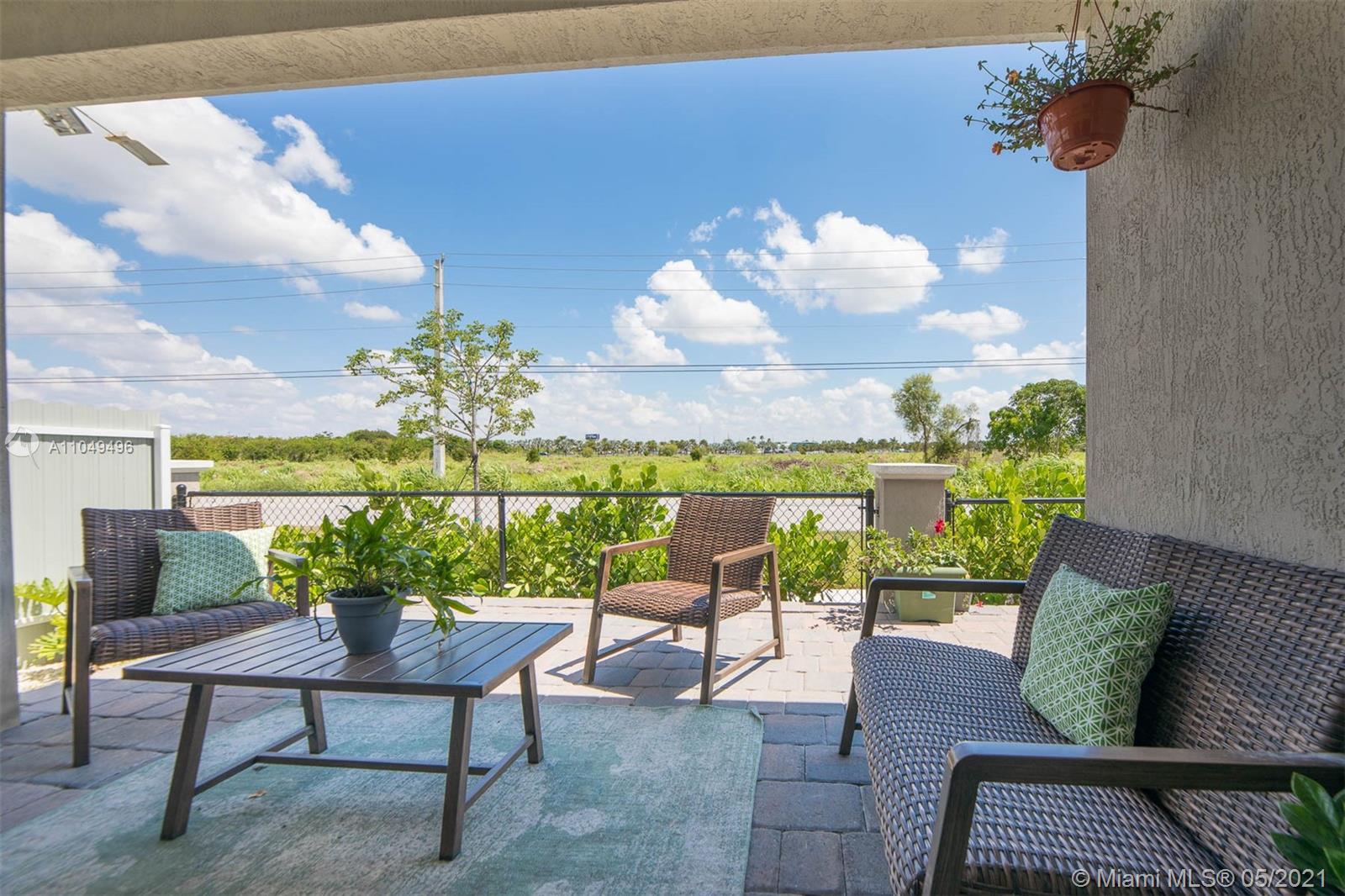 ROYAL HOMES WEST - Residential