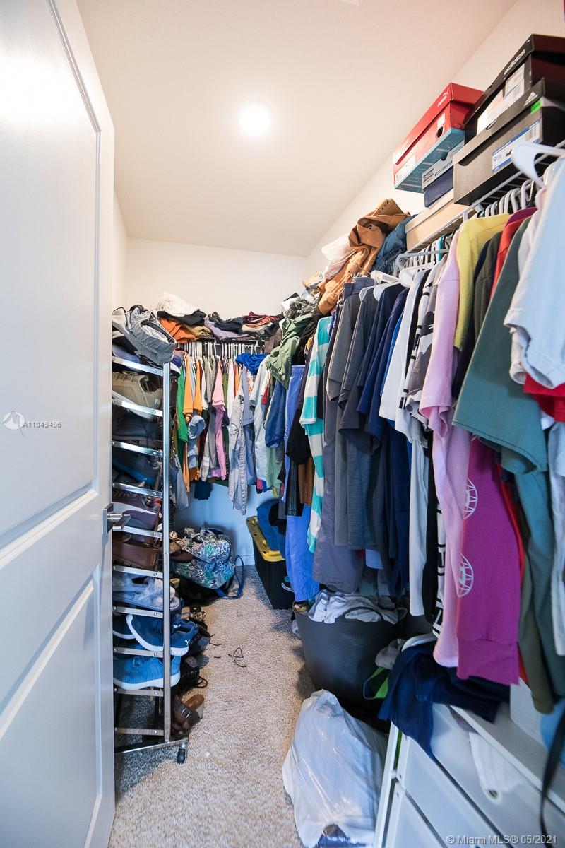 ROYAL HOMES WEST - Residential