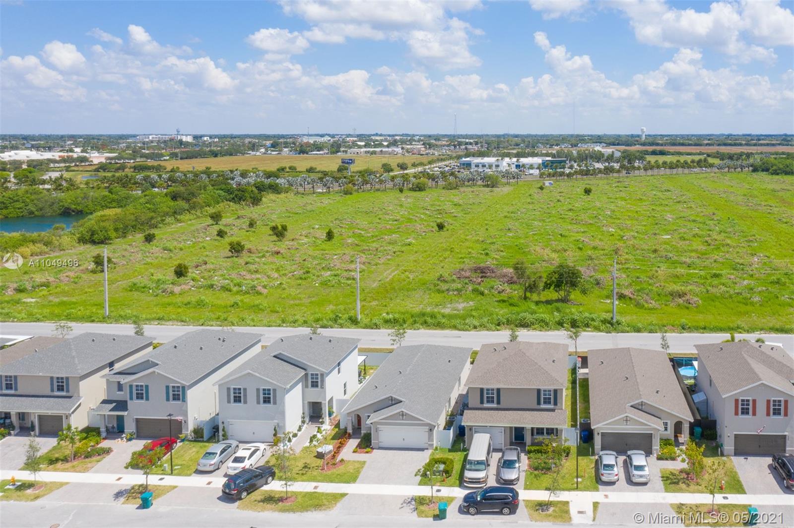 ROYAL HOMES WEST - Residential