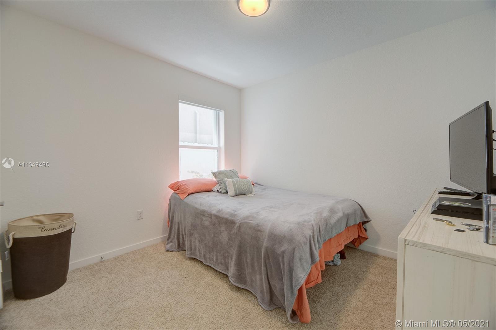 ROYAL HOMES WEST - Residential