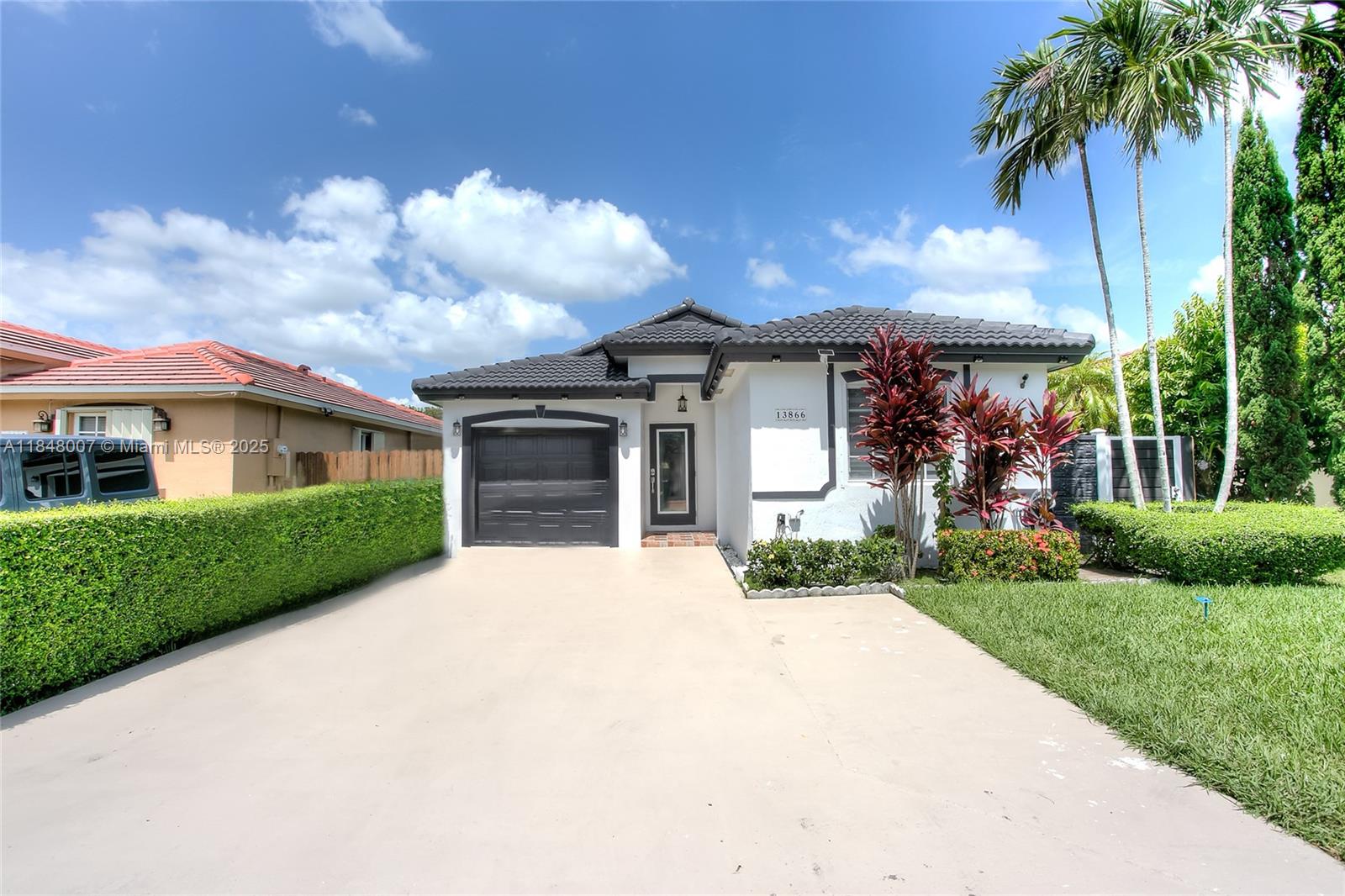 3 BEDROOM, 2 BATH , 1 FULL CAR GARAGE HOME IN THE HEART OF KENDALL. COME HOME TO THIS BEAUTIFULLY MAINTAINED, FRESHLY PAINTED HOME LOCATED IN THE SAFE AND DESIRABLE COMMUNITY OF BRIGHTON'S MEADOW. MINUTES AWAY FROM PUBLIX, SHOPPING CENTERS, SCHOOLS, AND PARKS. ENJOY THE NATURAL LIGHT GLOWING THROUGHOUT THE LIVING ROOM AND DINING AREA, LEADING INTO THE KITCHEN WITH ALL STAINLESS STEEL SMART APPLIANCES.