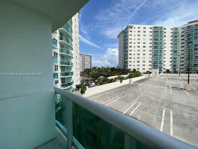 TIDES ON HOLLYWOOD BEACH - Residential