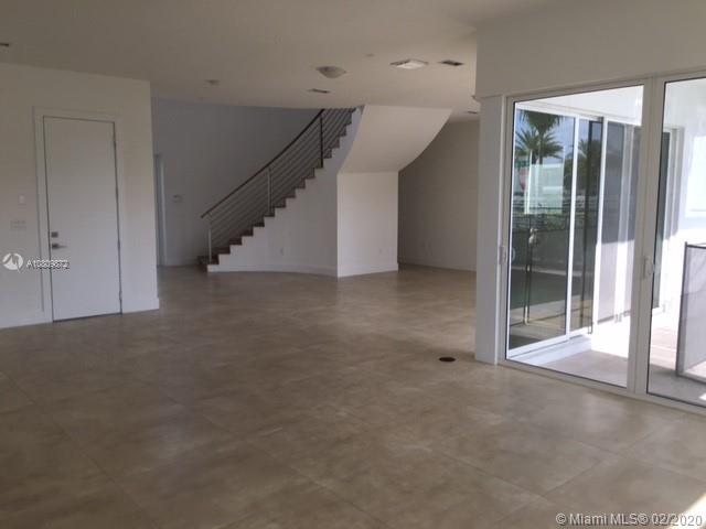 MODERN DORAL - Residential