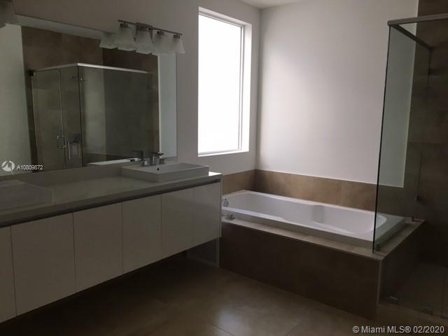 MODERN DORAL - Residential