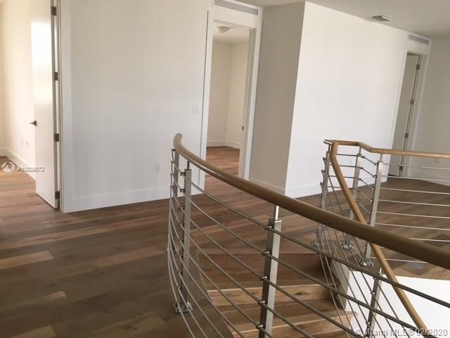 MODERN DORAL - Residential