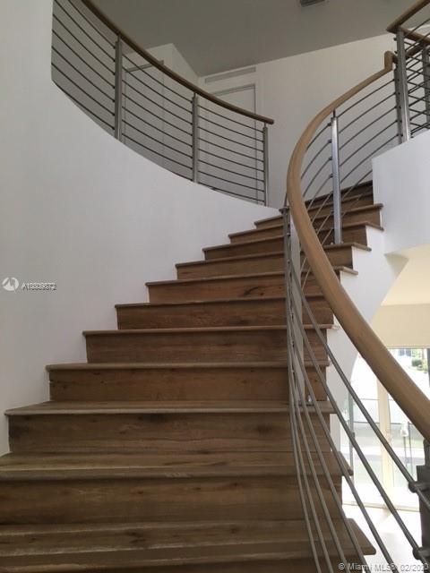 MODERN DORAL - Residential