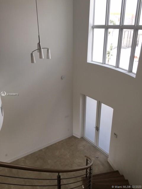 MODERN DORAL - Residential
