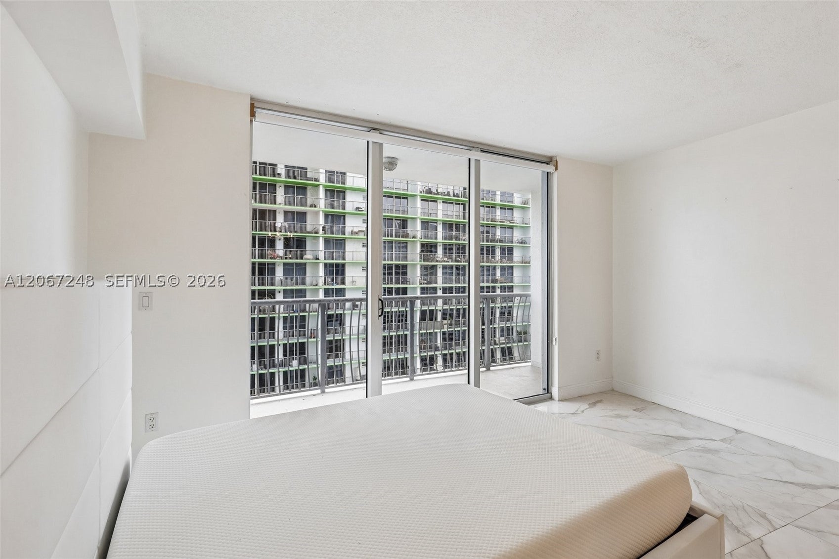 1750 N Bayshore Dr 3207