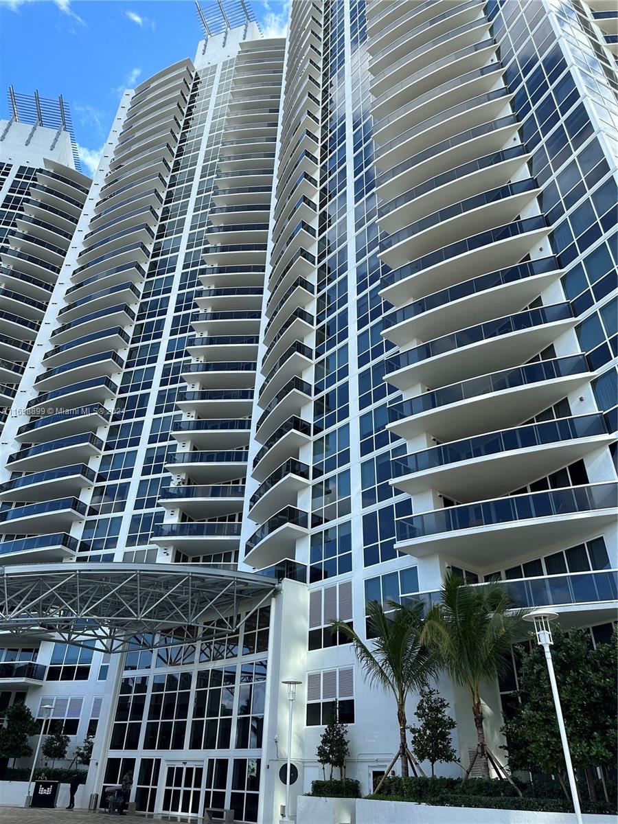 Property for Sale at 400 Alton Rd 2007, Miami Beach, Miami-Dade County, Florida - Bedrooms: 2 
Bathrooms: 3  - $1,680,000
