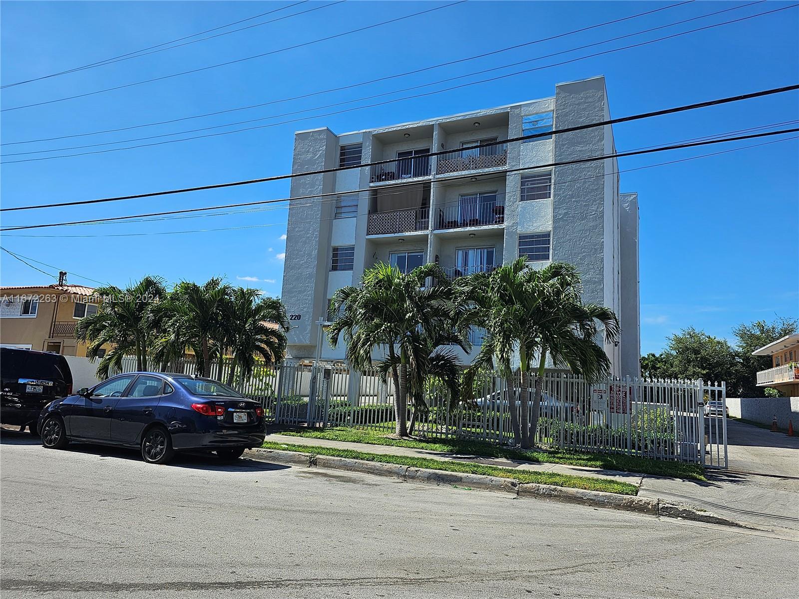 229 SW 17th Ct